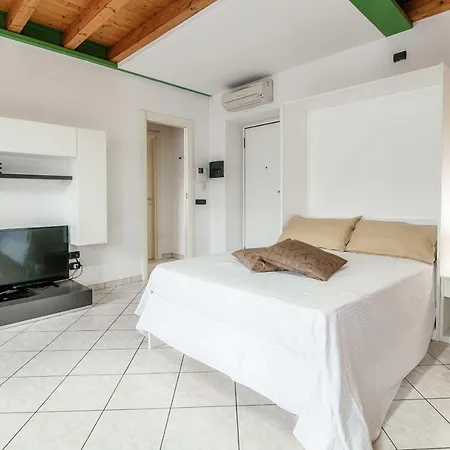 Centro Storico * קומו